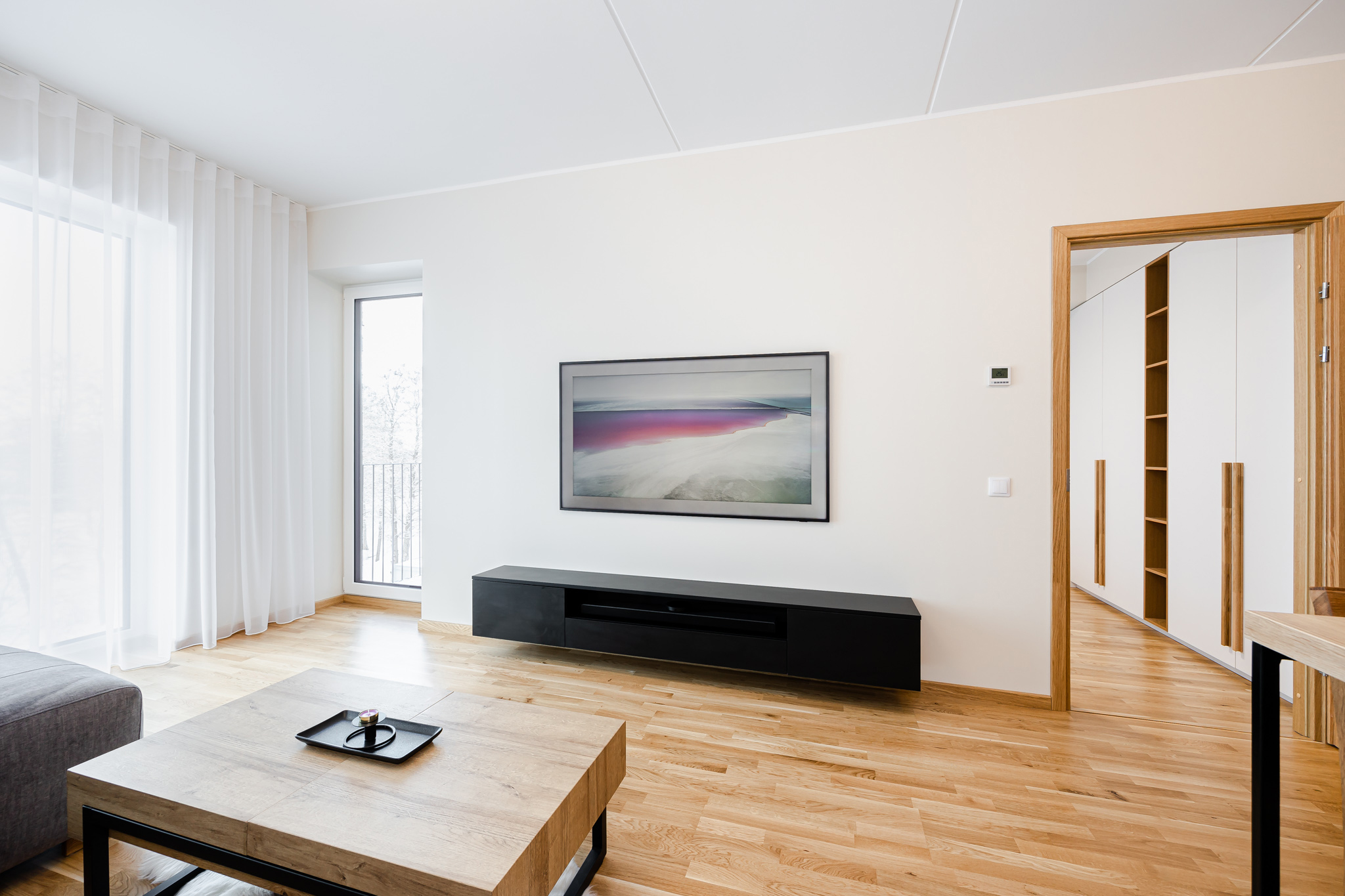 Elegantne spoonitud elutoamööbel TV-alusega Kakumäel